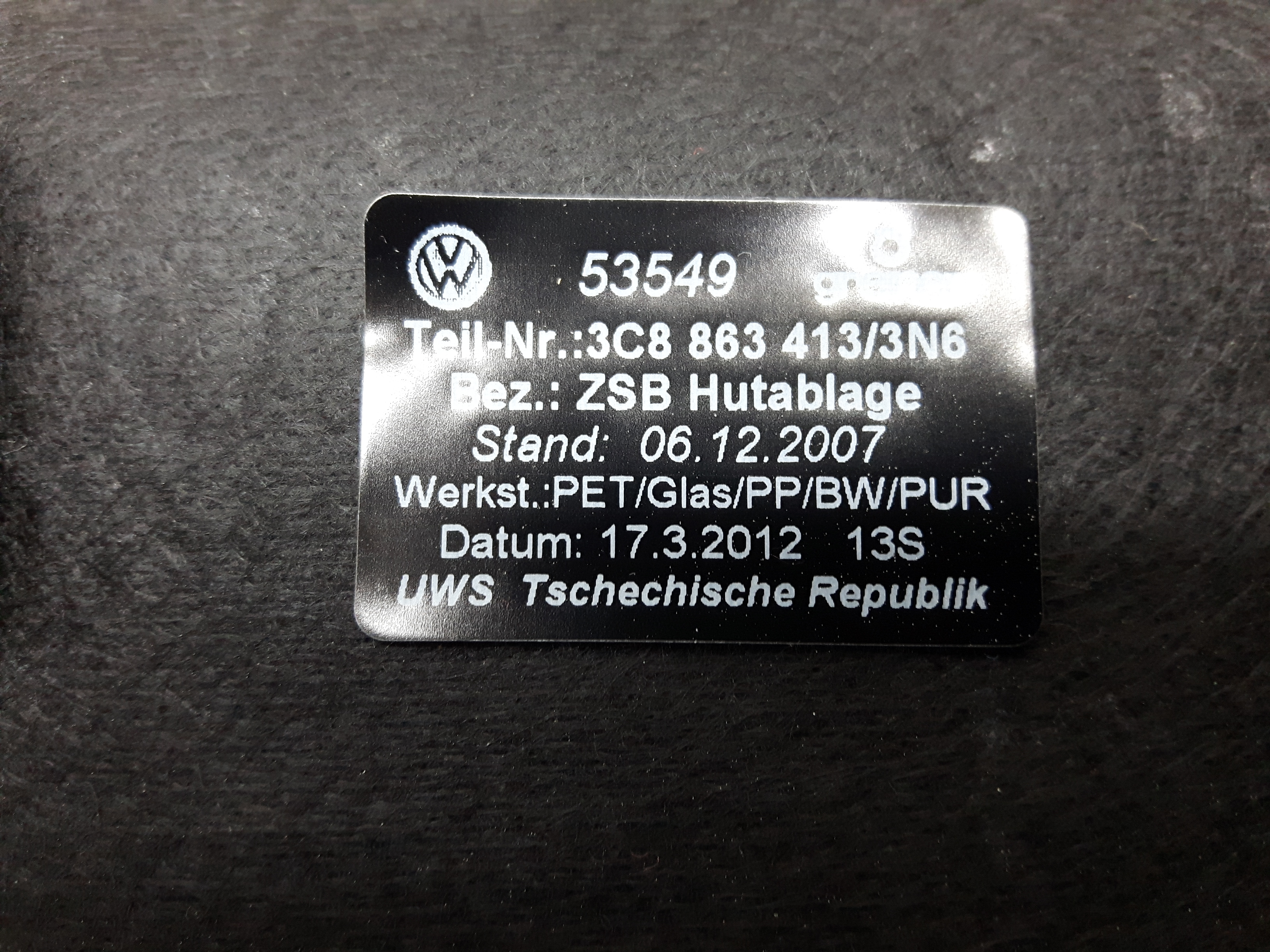 VW Passat 3C Bj.2012 original Hutablage