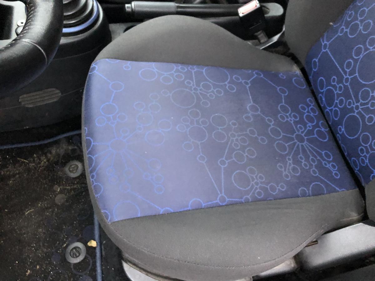Ford Fiesta JD3 JH1 ab05 Sitz vorne links Fahrersitz 5t&uuml;rer Stoffbezug