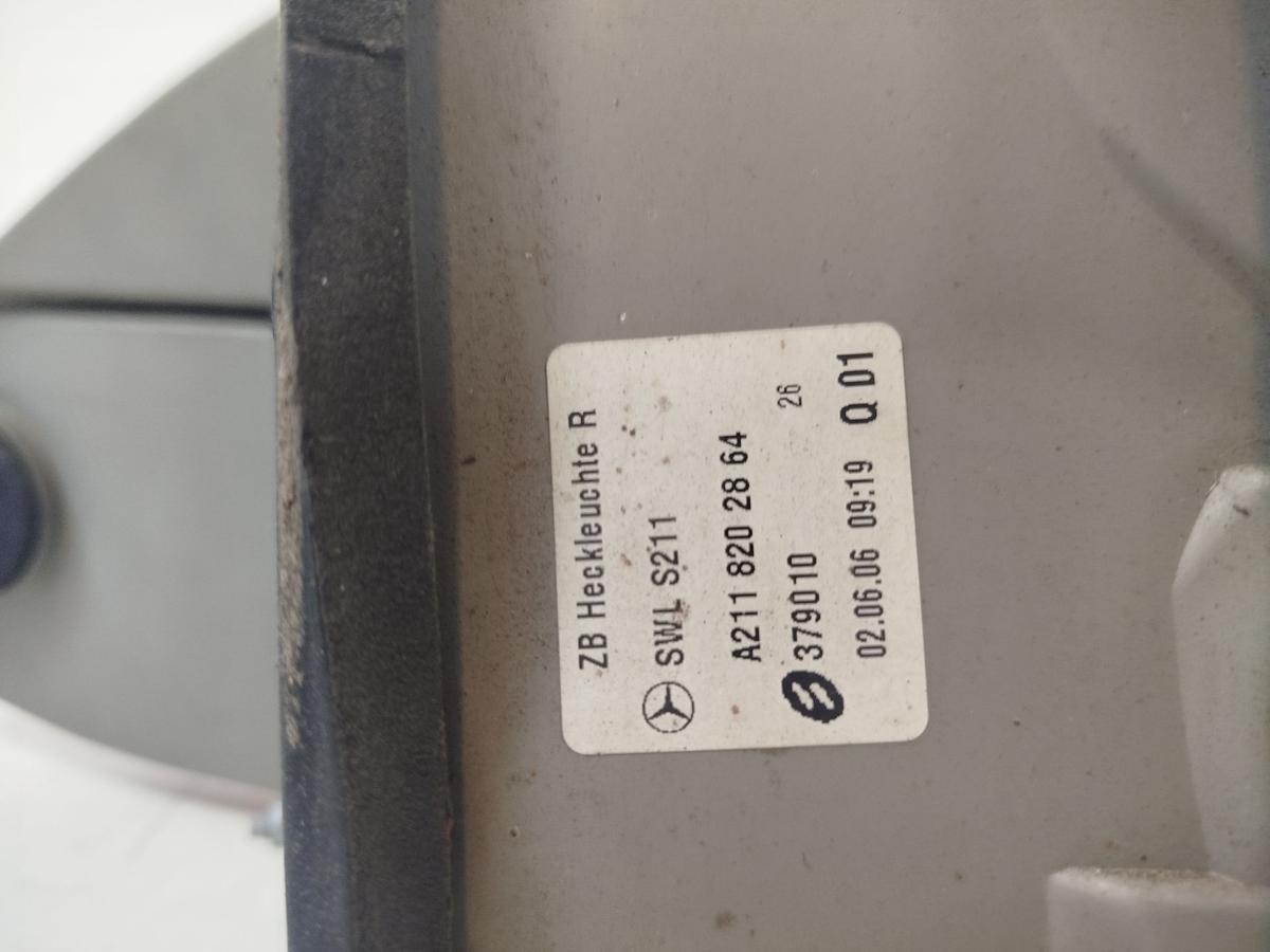 Mercedes E Klasse S211 Mopf R&uuml;ckleuchte au&szlig;en rechts R&uuml;cklicht Heckleuchte OEM