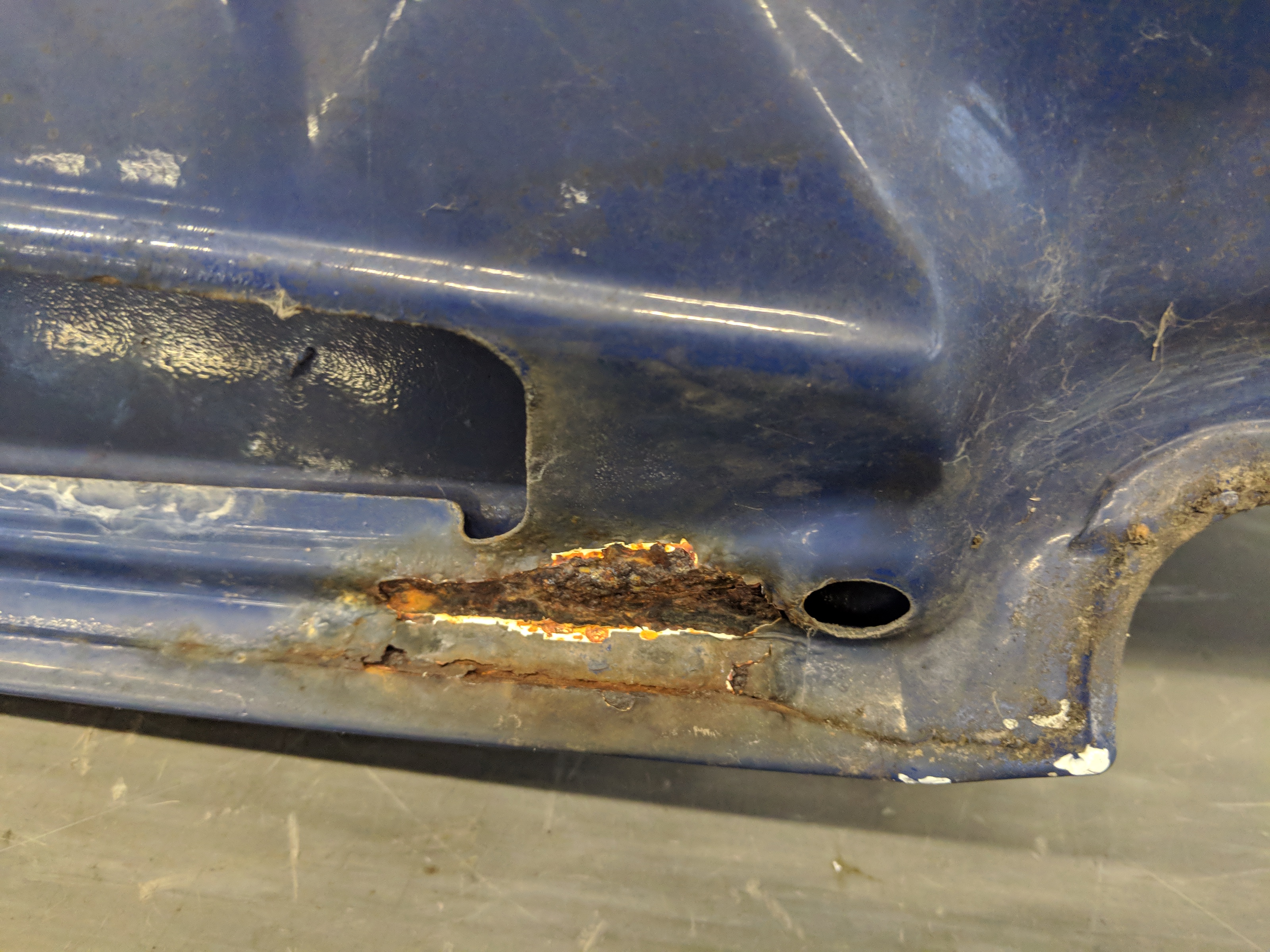 VW T4 Bj.96 Haube Motorhaube Klappe vorn kurze Front blau ROST Falz innen