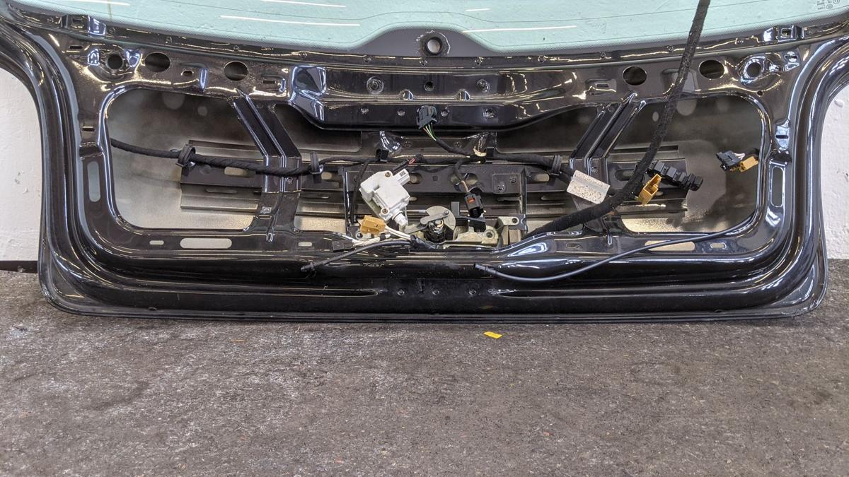 VW Polo 9N3 Heckklappe Heckscheibe Kofferraumklappe LC9Z schwarz