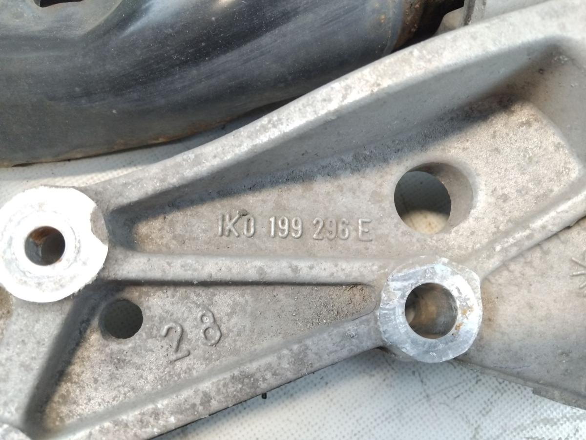 VW Golf 6 original Querlenker vorn rechts mit Alukonsole 1K0199296E Bj.2012