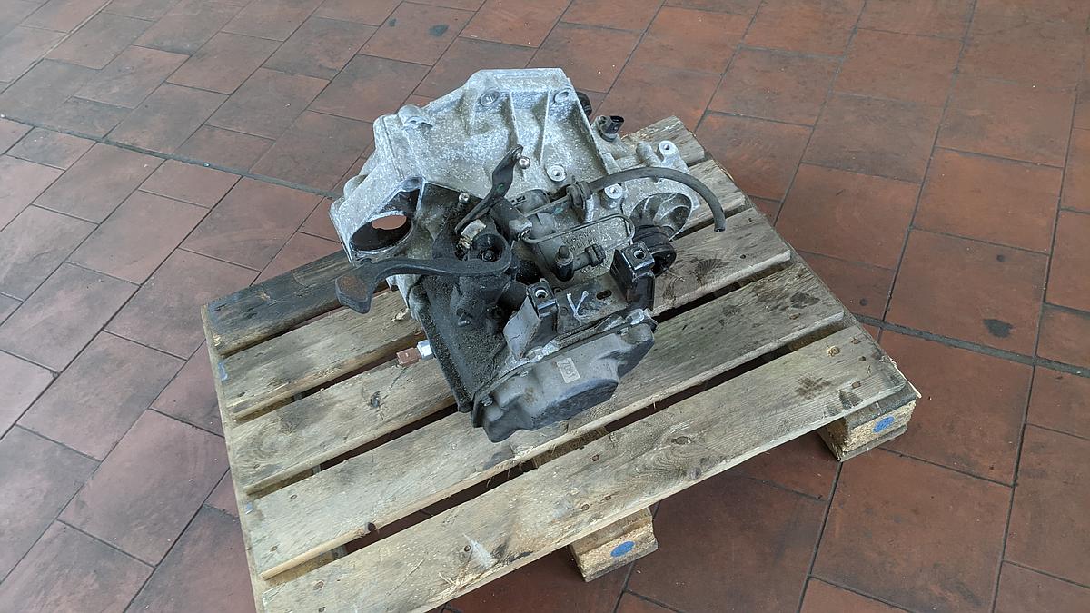 VW Polo 9N1 Schaltgetriebe Getriebe 5 Gang GDL 156Tkm