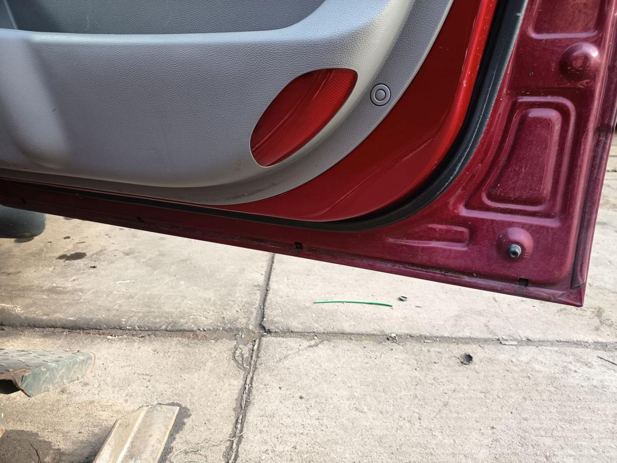 Kia Carnival III original T&uuml;r vorne rechts Beifahrer R9 Rubinrot Bj 2006