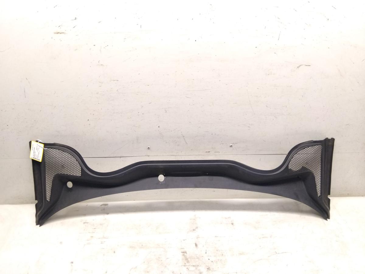 Audi A1 8X original Plastikabdeckung Windlauf 8X1819415 BJ2010