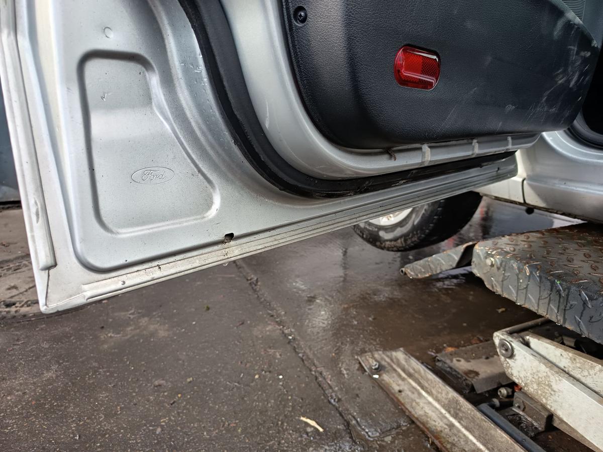 Ford S-Max I original T&uuml;r vorn links Fahrer Kristallsilber Bj 2007