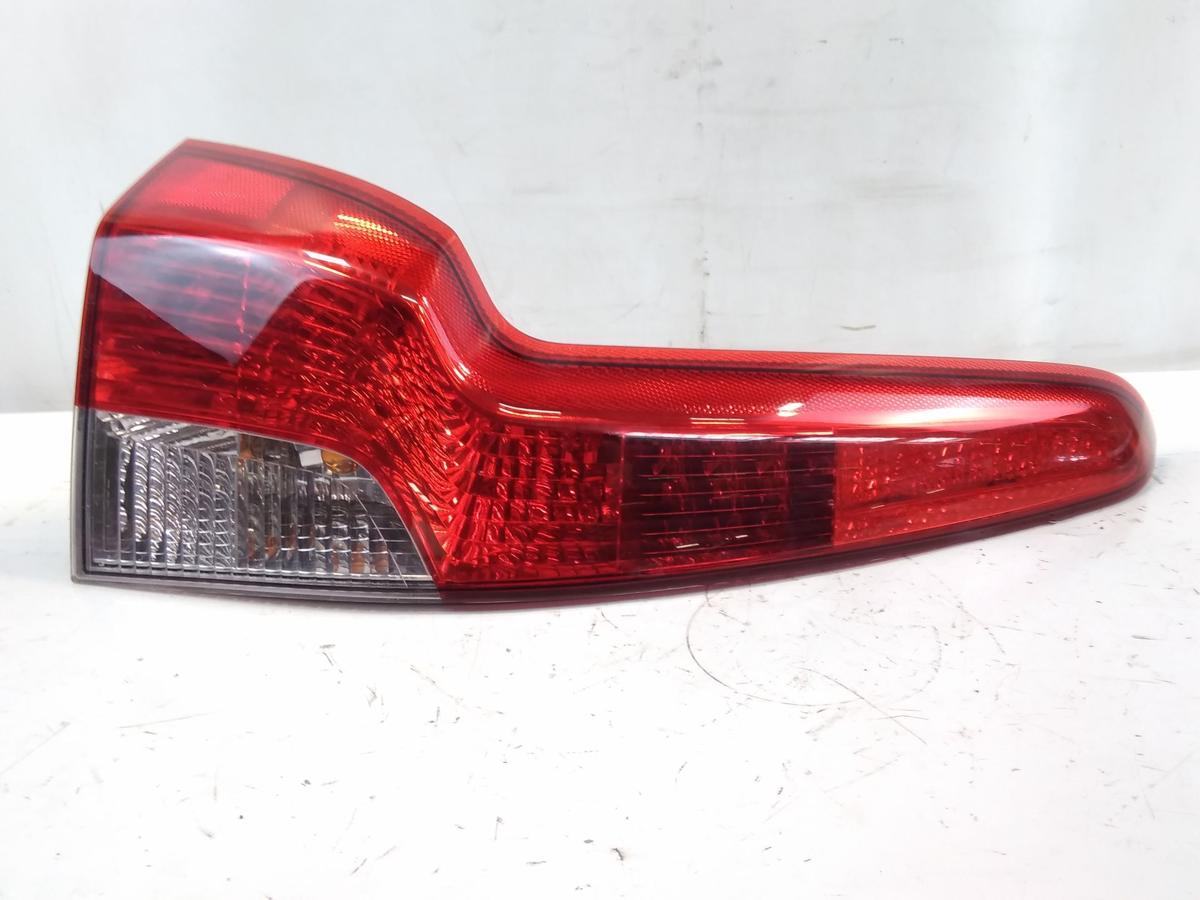 Volvo V50 Facelift original Rückleuchte Heckleuchte links BJ2009