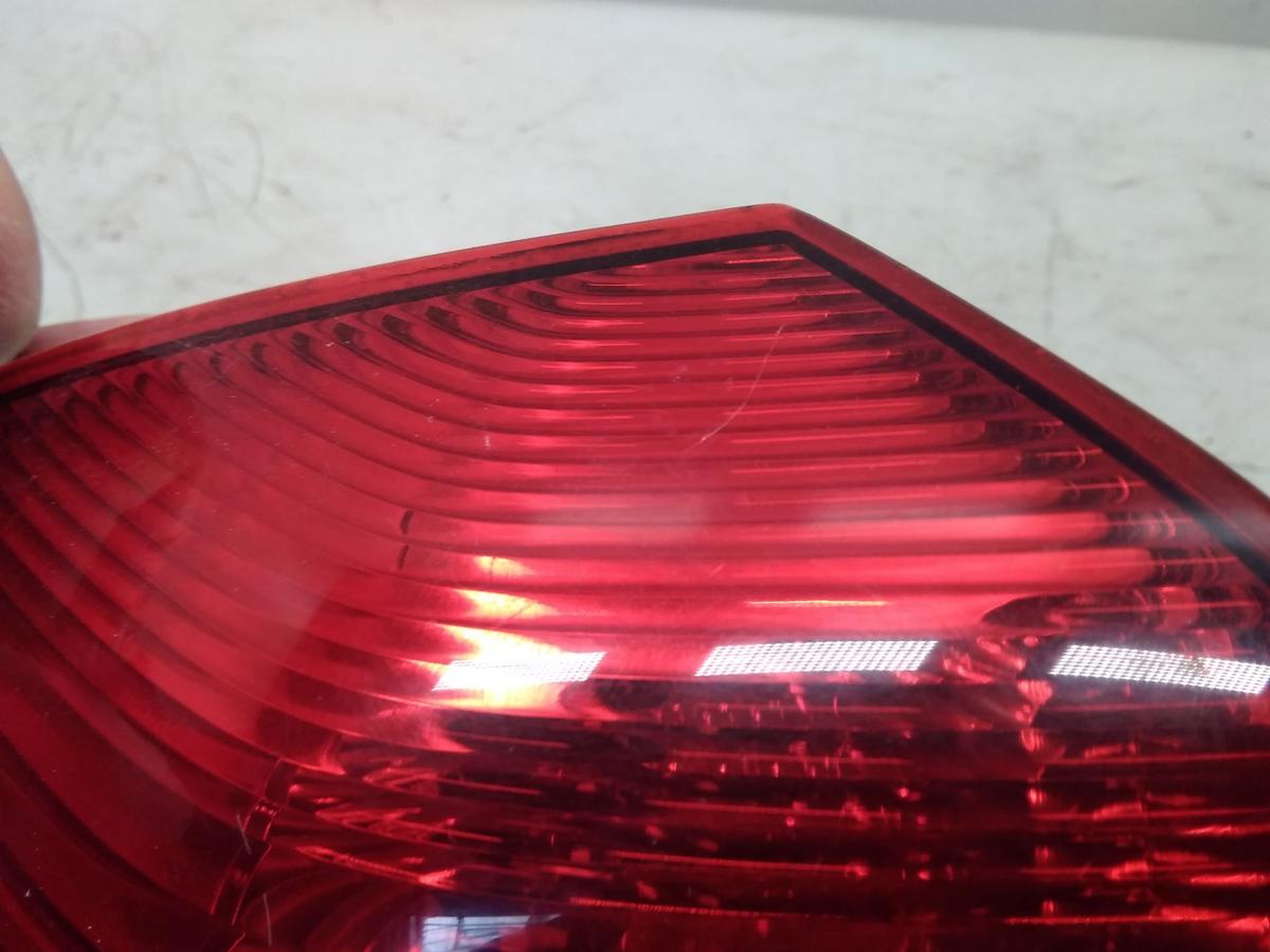 Renault Megane 2 Limousine orig. R&uuml;ckleuchte Schlussleuchte links 4-t&uuml;rig BJ2004