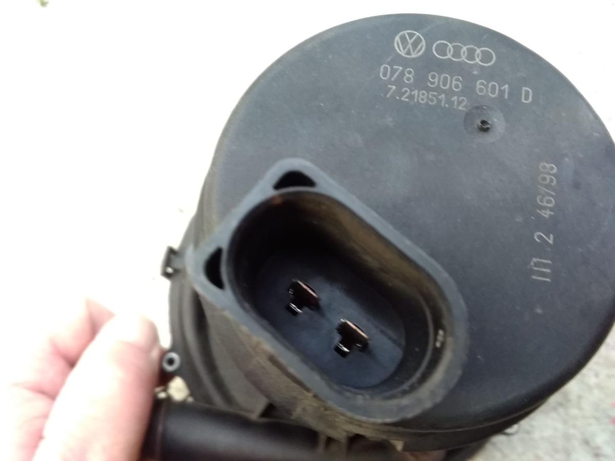 Audi A4 B5 8D original Sekund&auml;rluftpumpe 078906601D 72185112 2.8 142kw BJ1998
