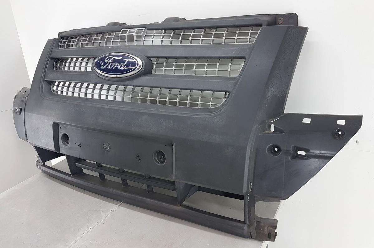 Ford Transit 6 Stoßstange Stoßfänger vorn Bj2012 Mittelteil mit Grill und Emblem