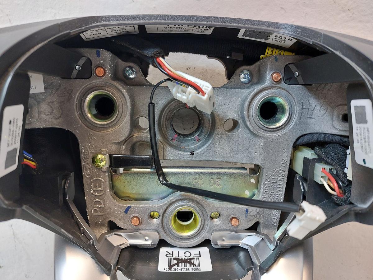 Hyundai i30 PD Mild Hybrid Lederlenkrad Lenkrad Leder 3 Speichen Mufu heizbar