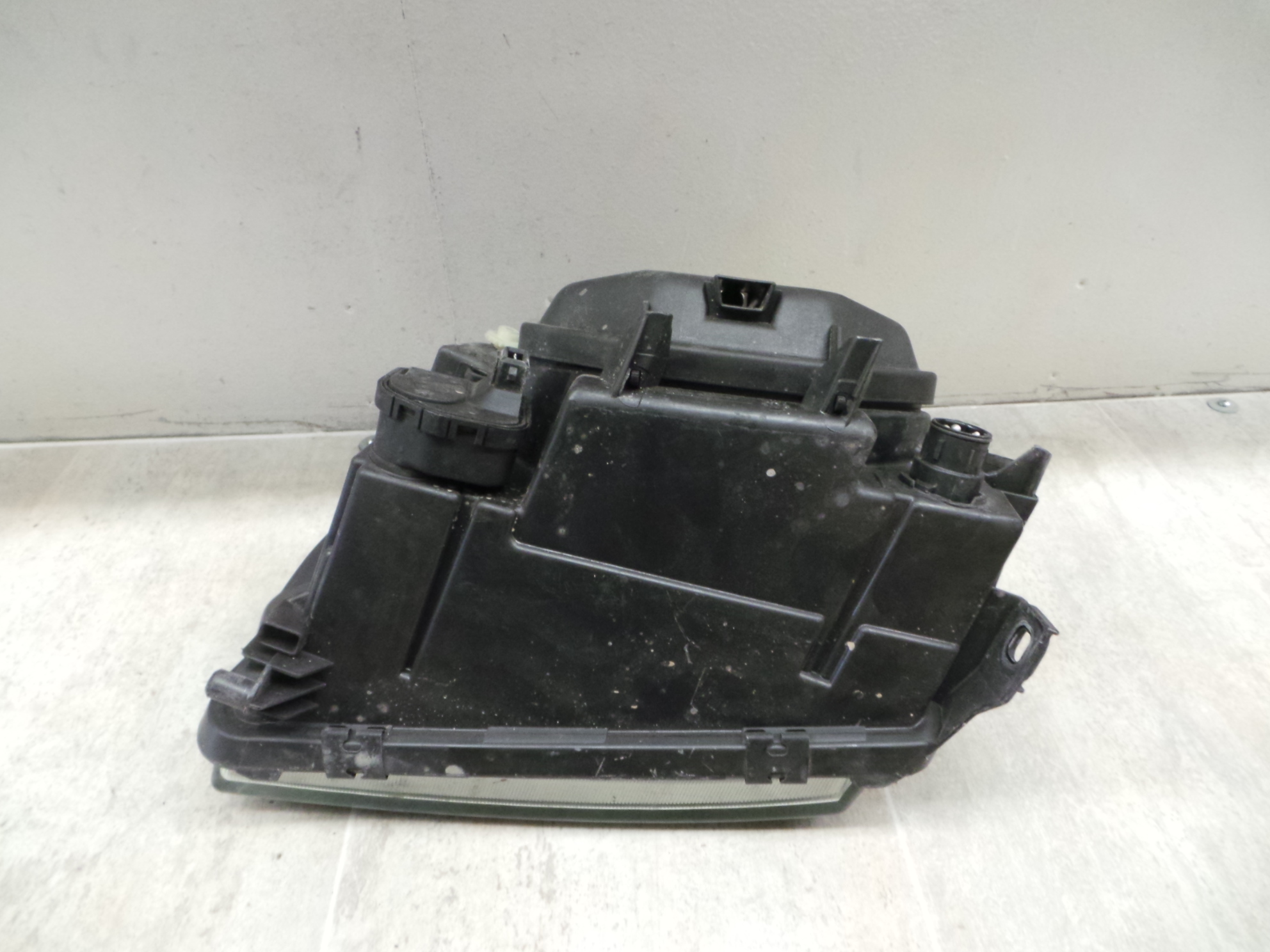 Audi A4 B5 Bj.94-99 Scheinwerfer rechts Lampe vorn 1307022195