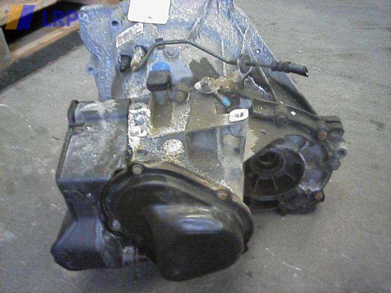 Ford Focus BJ 2002 gebrauchtes Getriebe 1.6 74kw XS4R7002FB T6TC1080702001579