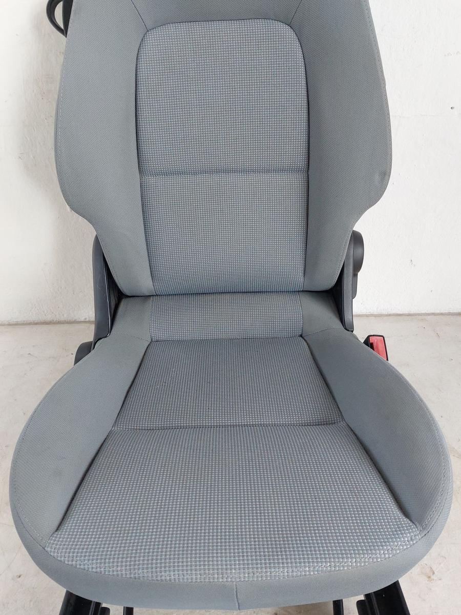 Mitsubishi Colt CZC Cabrio Sitz vorn rechts Beifahrersitz Stoff hellgrau