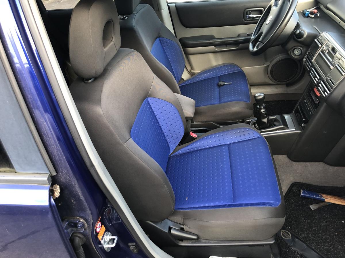 Nissan X-Trail T30 Sitz vorn rechts blau Beifahrersitz Stoff Autositz