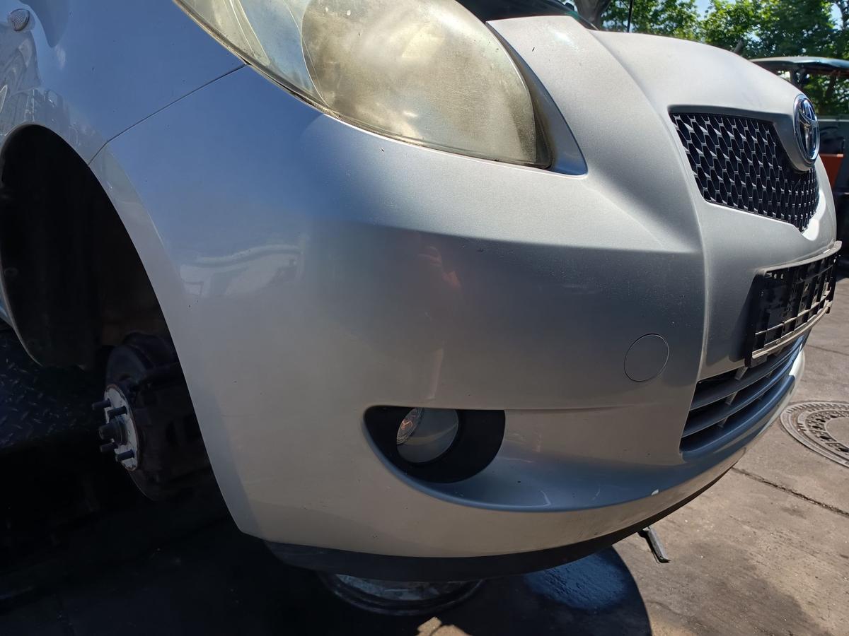 Toyota Yaris P9 original Sto&szlig;stange vorne 1E7 Silver Pearl Metallic Baujahr 2008