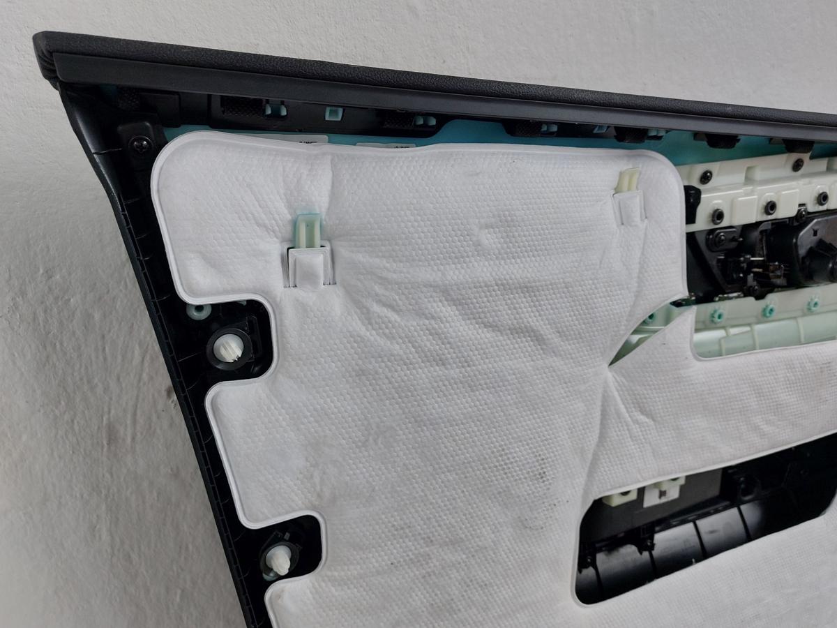 Omoda 5 EV Elektro T&uuml;rverkleidung vorn rechts Innenverkleidung Sony Soundsystem