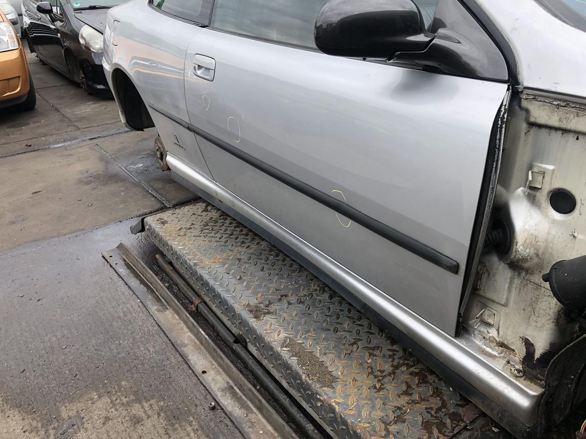 Peugeot 406 Coupe original Tür rechts Beifahrer Thalliumgrau Bj 2002
