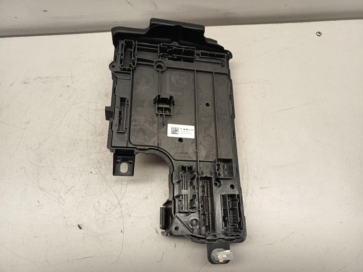 Tesla Model Y original Steuerger&auml;t T&uuml;r links P189968730C Baujahr 2025