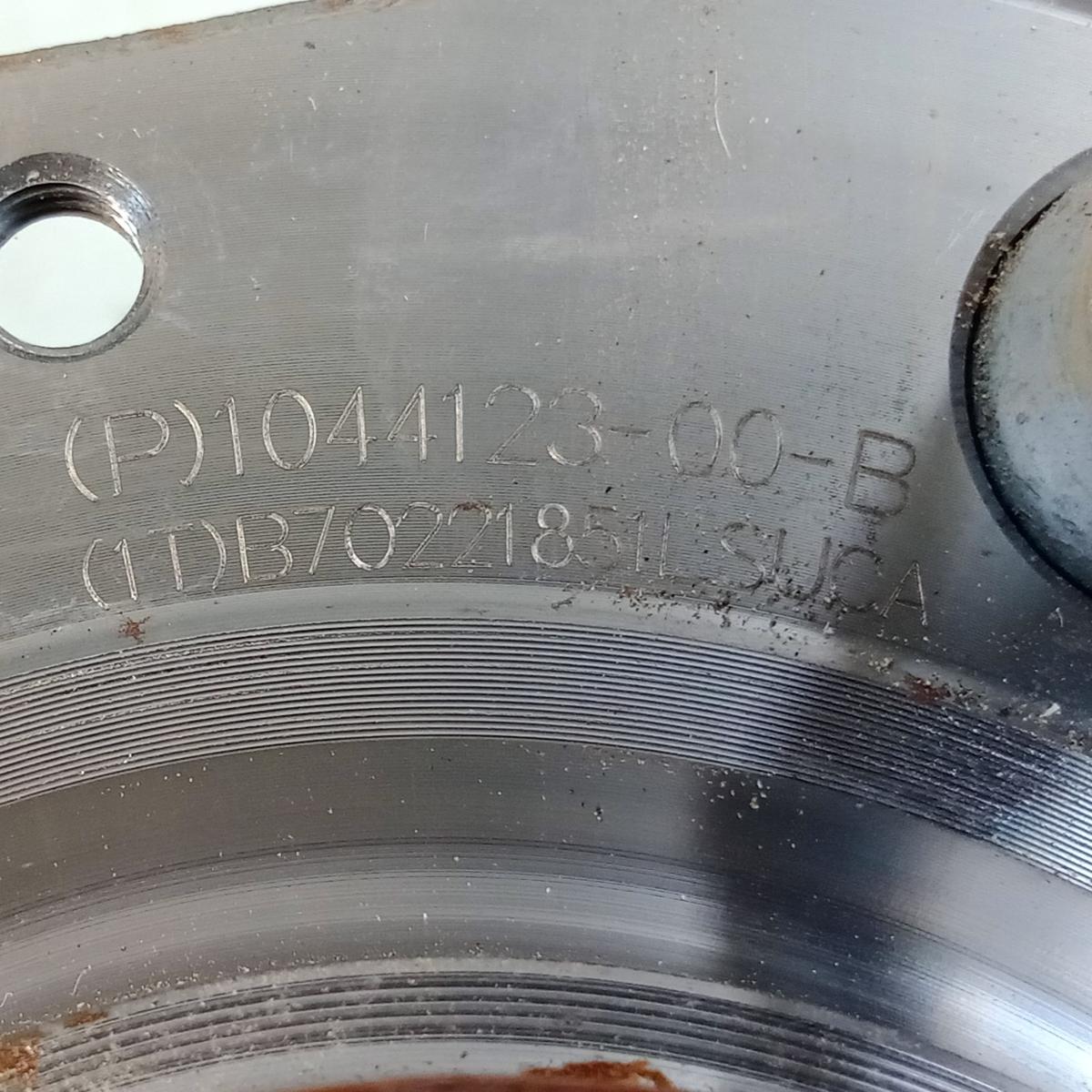 Tesla Model 3 original Radnabe mit Radlager hinten 1044123-00-B Bj.2022