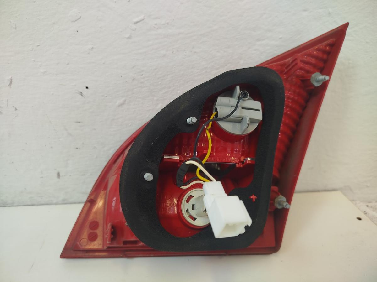 Kia Venga YN R&uuml;ckleuchte innen links Heckleuchte Innenteil Heckklappe bis 2016