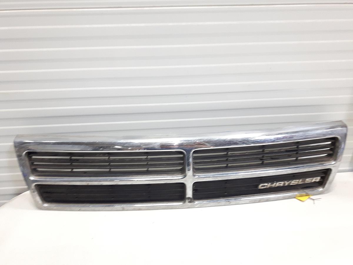 Chrysler Voyager ES Grill Kühlergrill schwarz Chrom BJ1992