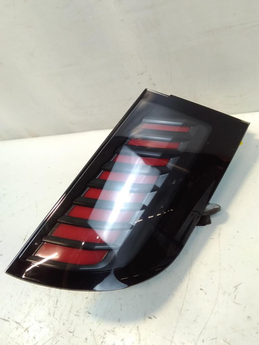 Volvo EX30 original R&uuml;ckleuchte Heckleuchte rechts oben LED Bj.2024