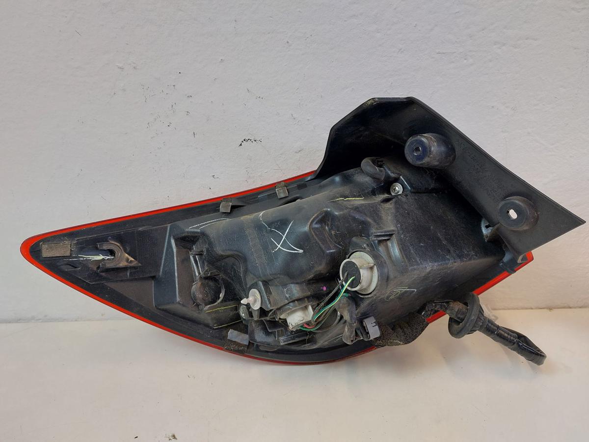 Mazda 2 Typ DJ R&uuml;ckleuchte R&uuml;cklicht Heckleuchte au&szlig;en rechts Ecke OEM