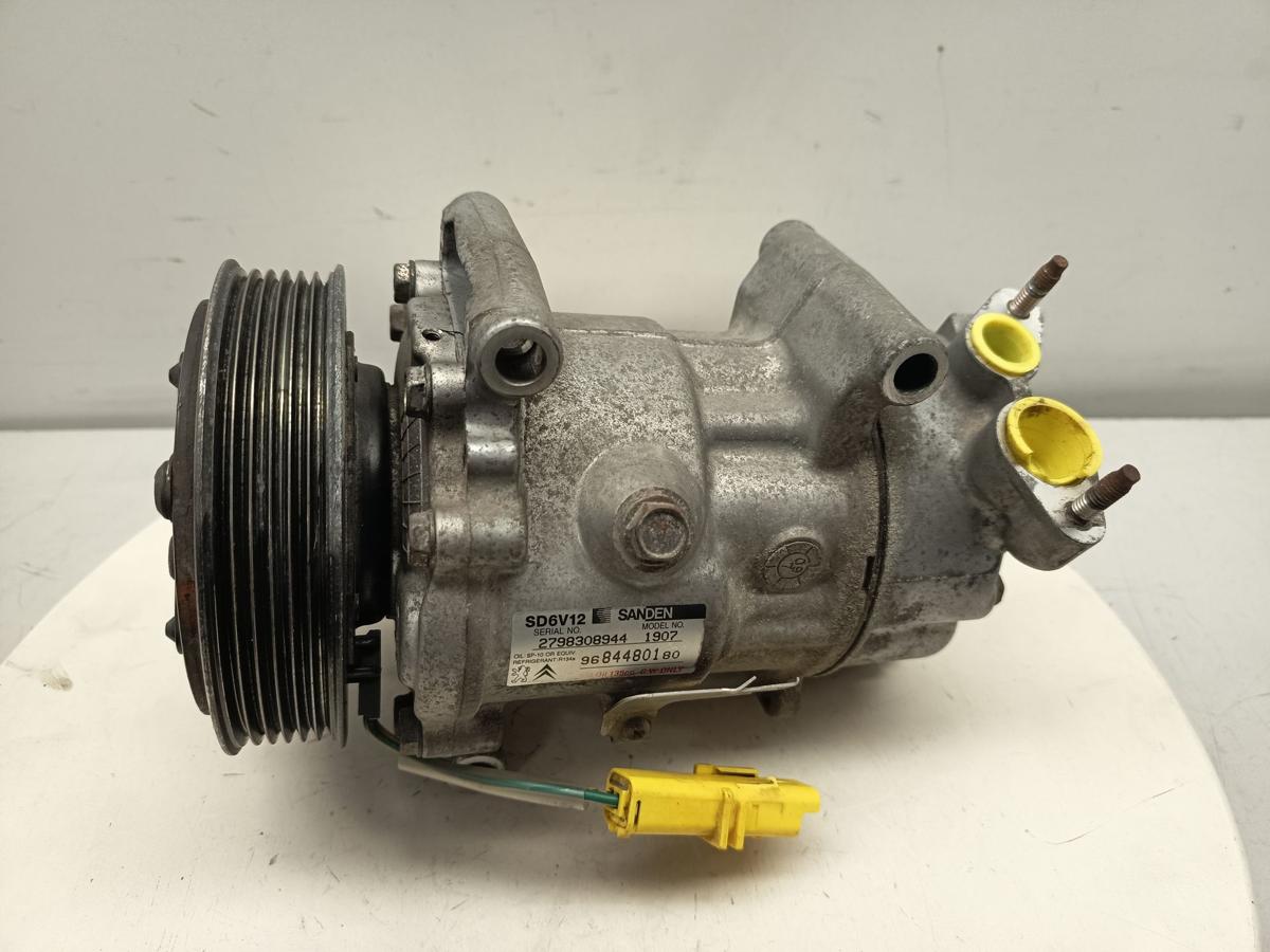 Peugeot 206+ original Klimakompressor 1.1l 44kW Benzin HFX Baujahr 2009