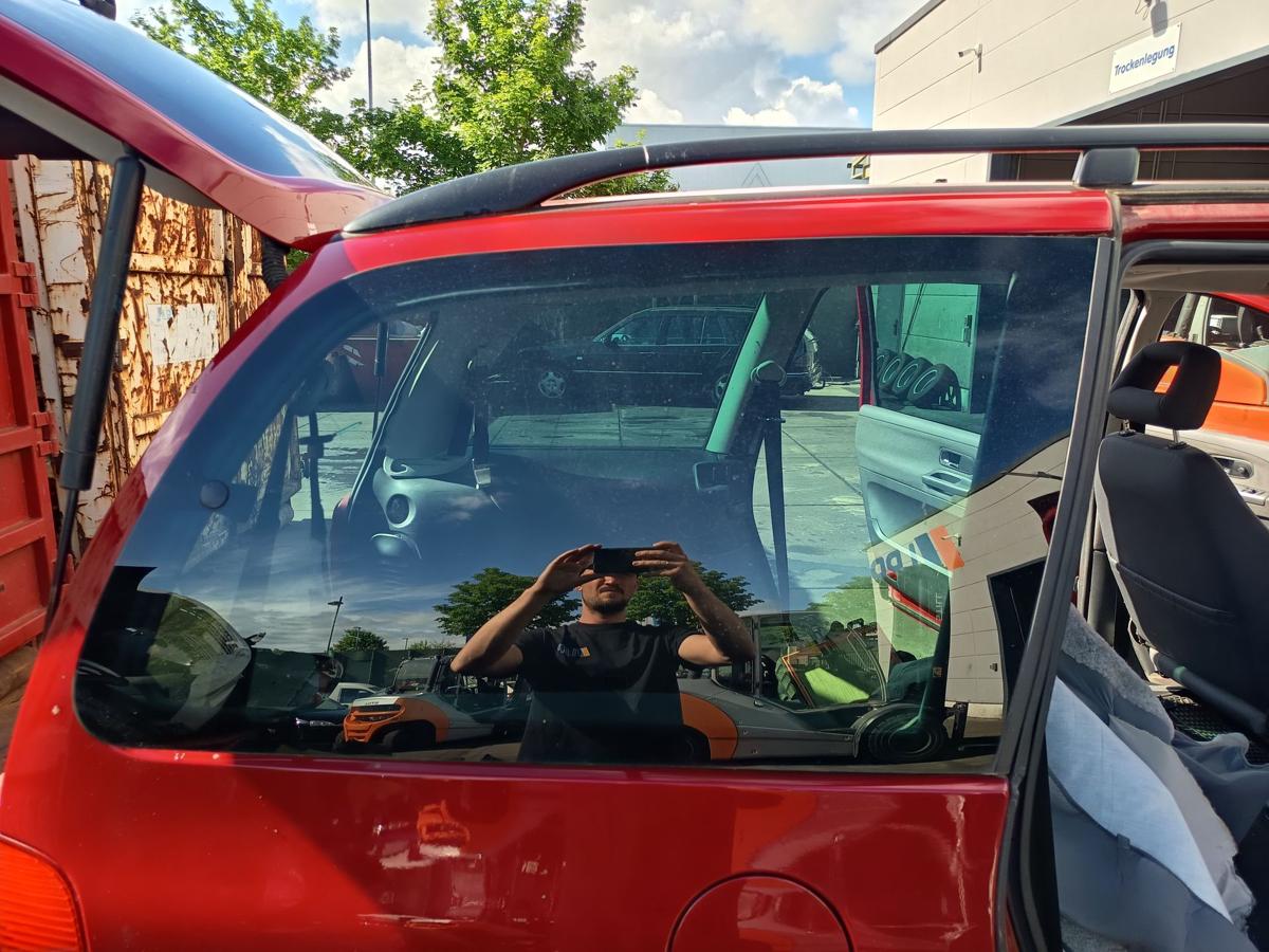 VW Sharan 7M original Seitenscheibe rechts Reihe 3 Ausstellfenster get&ouml;nt Bj2005