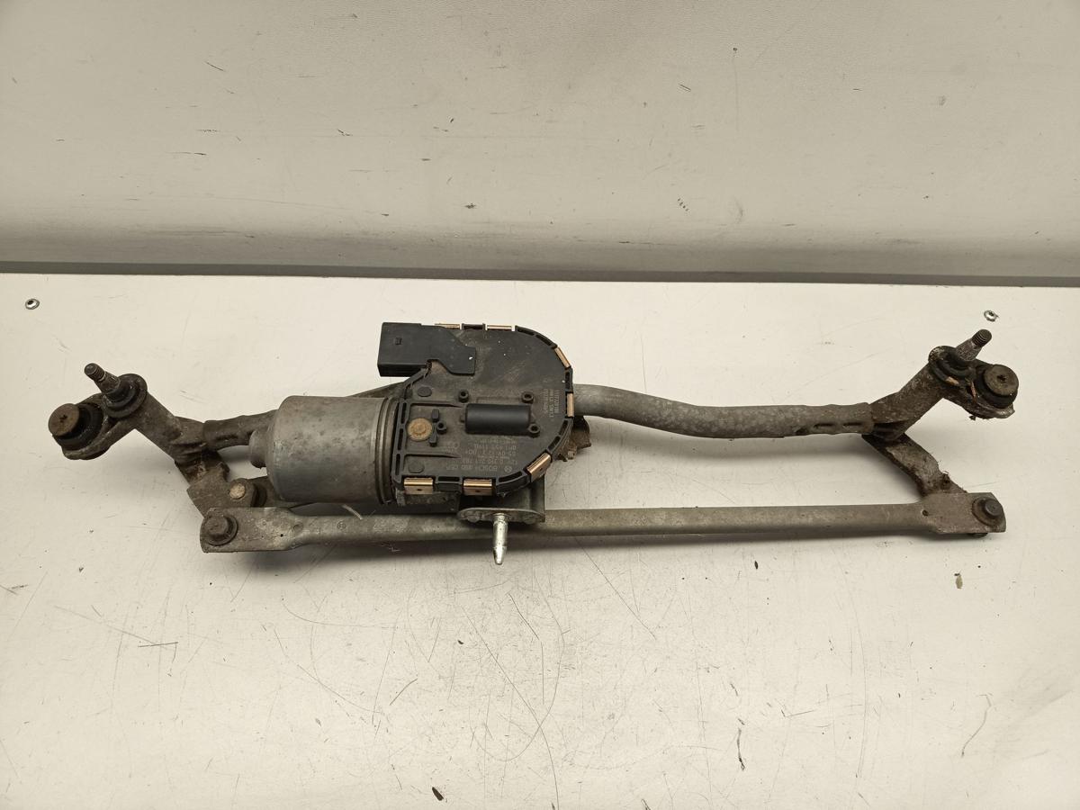 Audi A3 8P original Wischermotor vorne mit Gest&auml;nge Baujahr 2005