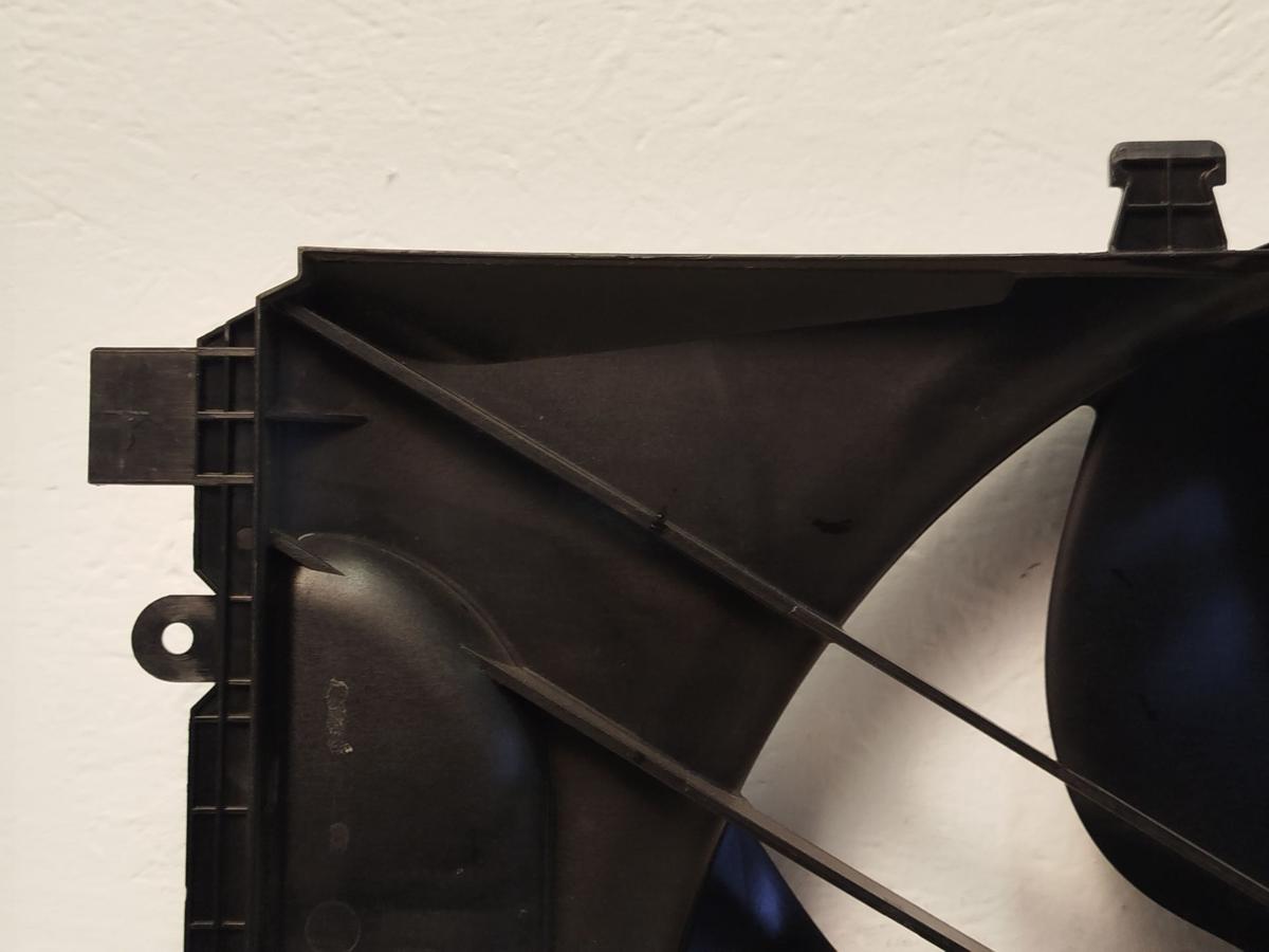 Mercedes C Klasse W204 K&uuml;hlerl&uuml;fter L&uuml;fter K&uuml;hlung L&uuml;fterzarge C300 170kw