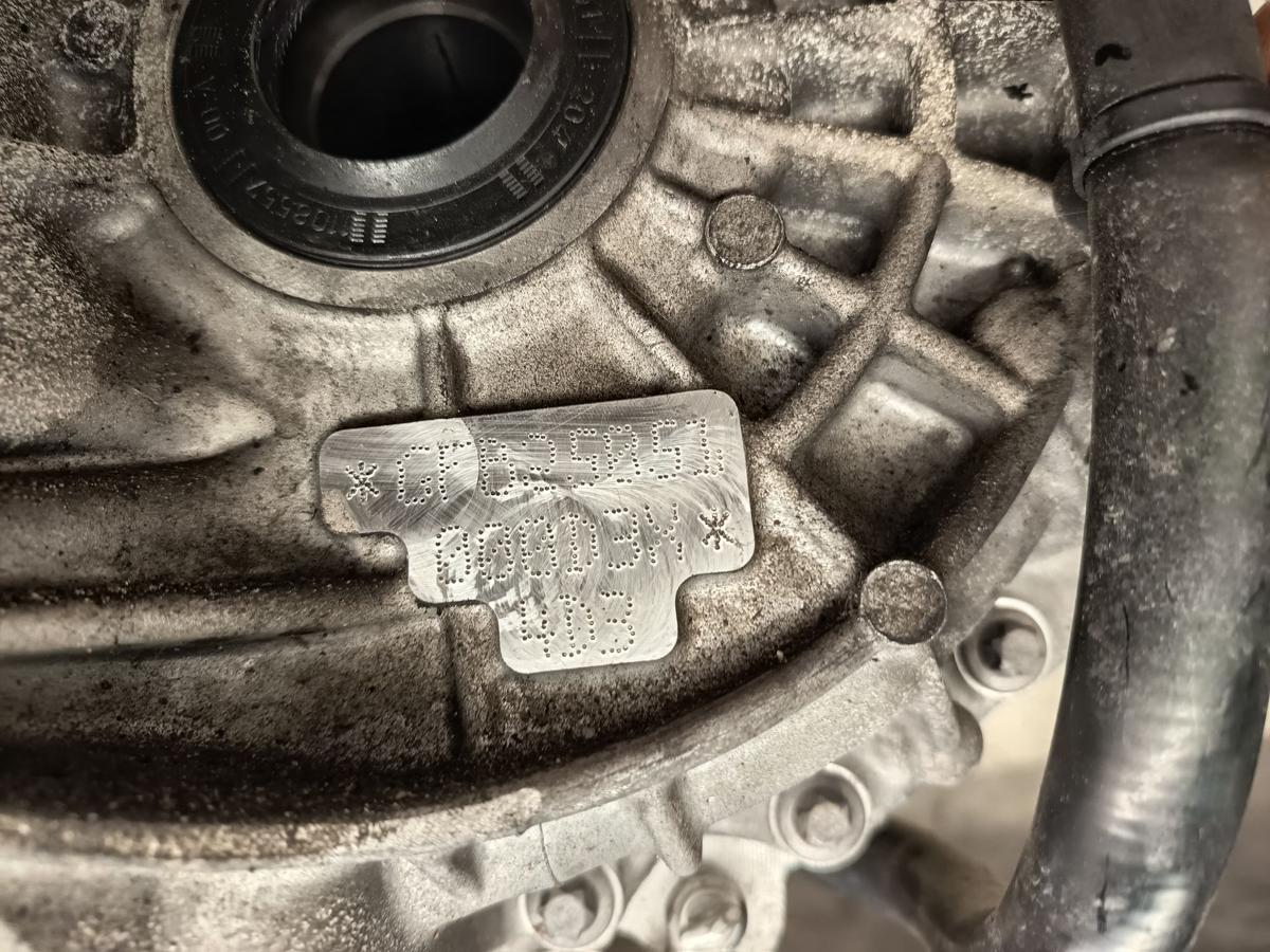 Tesla Model Y original Elektromotor/ Getriebe GFB25051 4D3 Baujahr 2025