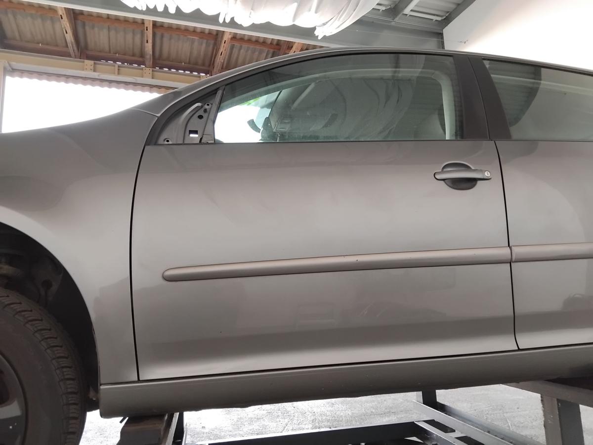 VW Golf 5 1K Tür vorn links Fahrertür 5-Türer LA7T unitedgrey BJ2006