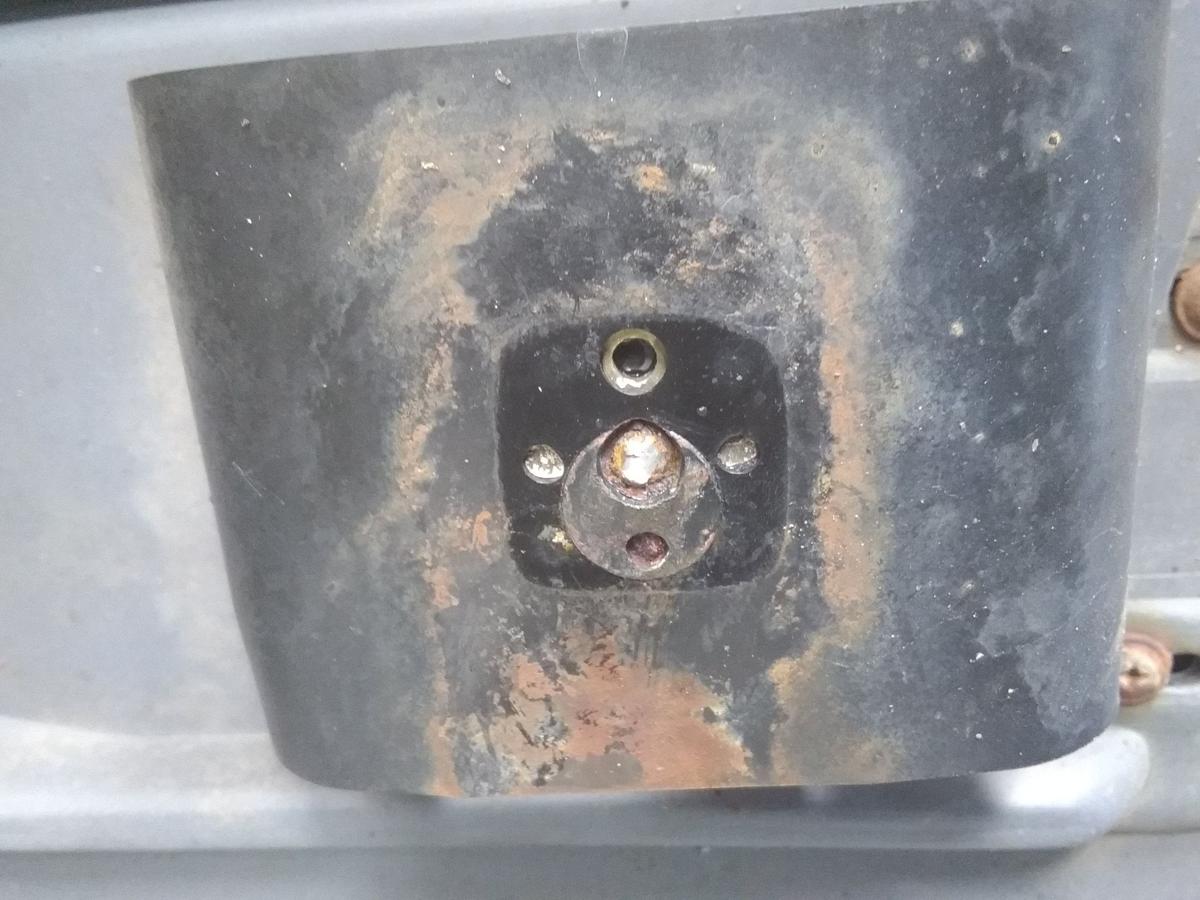 Mercedes Benz W124 original Sto&szlig;f&auml;nger Sto&szlig;stange vorn Bj.1989