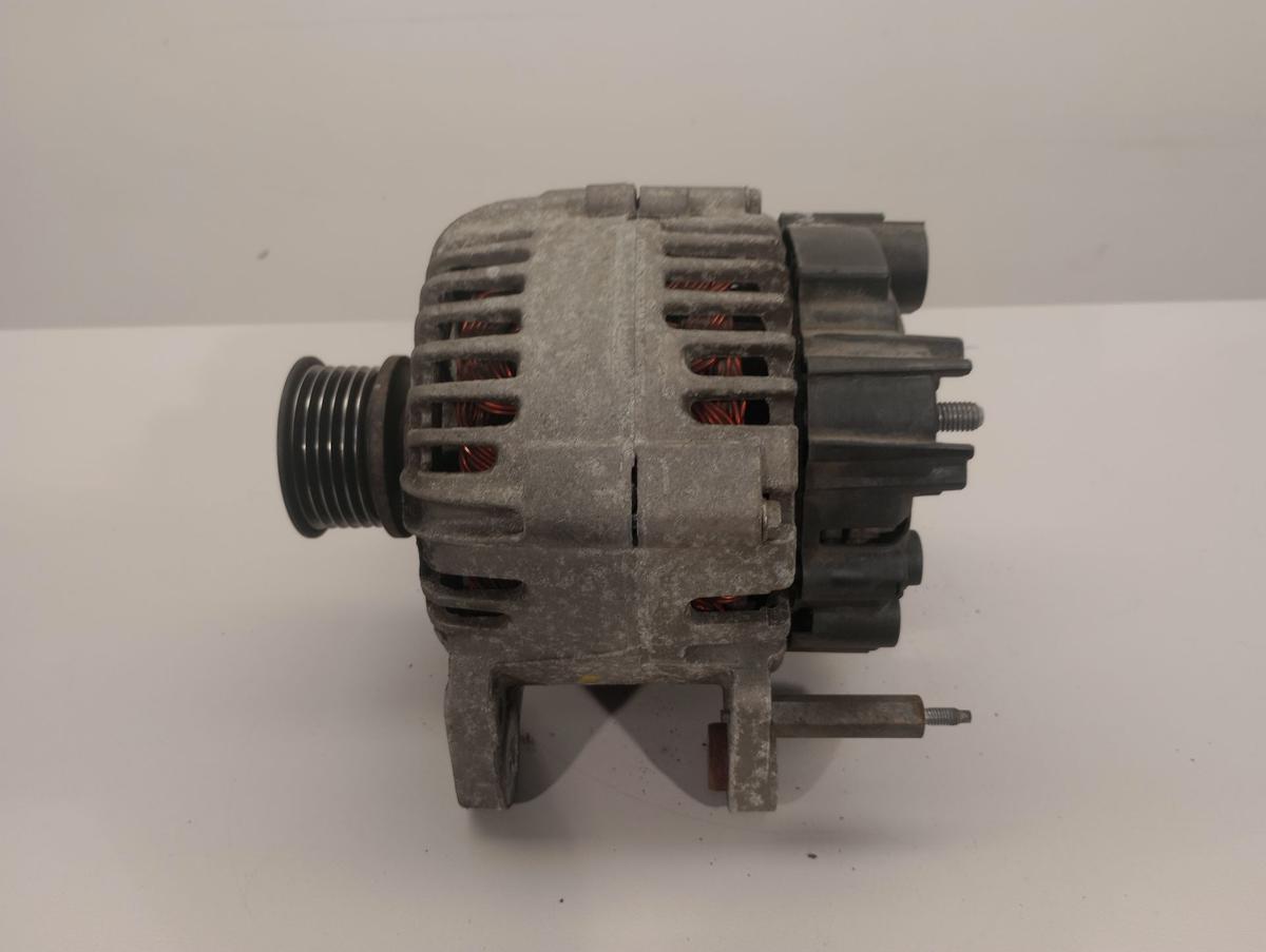 VW Golf 5 V orig Lichtmaschine 110A Generator Benzin 1,4l 59kW BUD Bj 2006