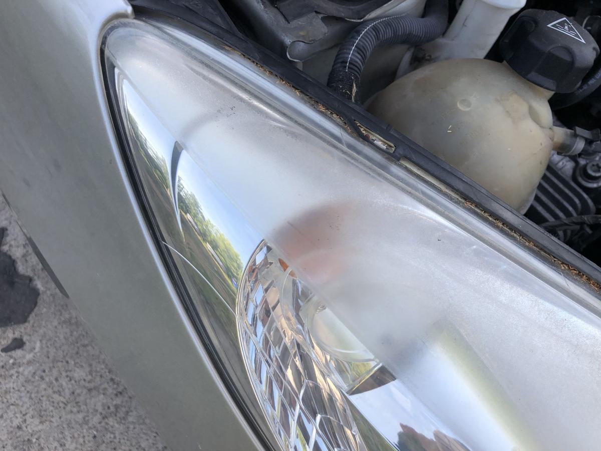 Peugeot 207 SW Typ WE Scheinwerfer vorn rechts Hauptscheinwerfer Halogen Tr&uuml;b
