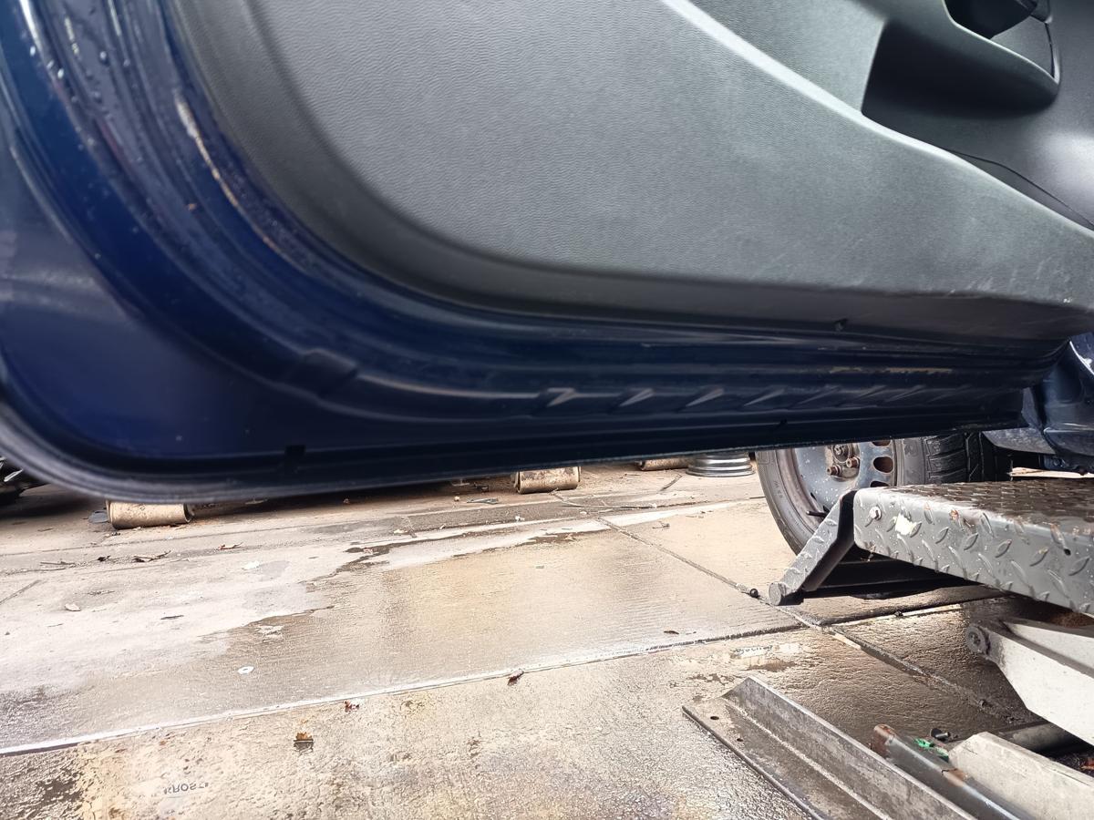 Opel Corsa D orig Tür links Fahrertür 3türer Z20Z Blau Bj 2012