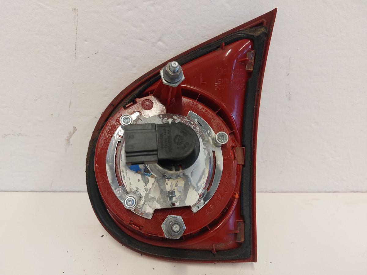 VW Golf V 5 1K Rückleuchte Schlussleuchte Rücklicht hinten innen links