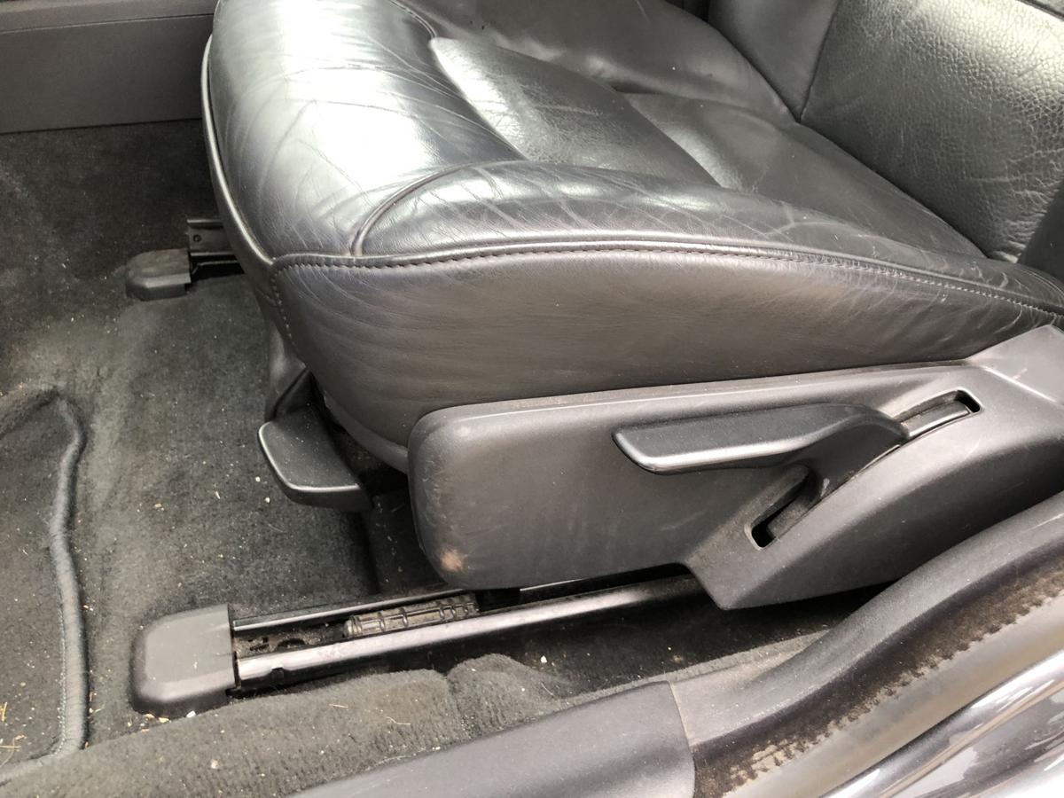Volvo V70 Typ B Sitz vorn links Fahrersitz Vollleder schwarz ohne Heizung