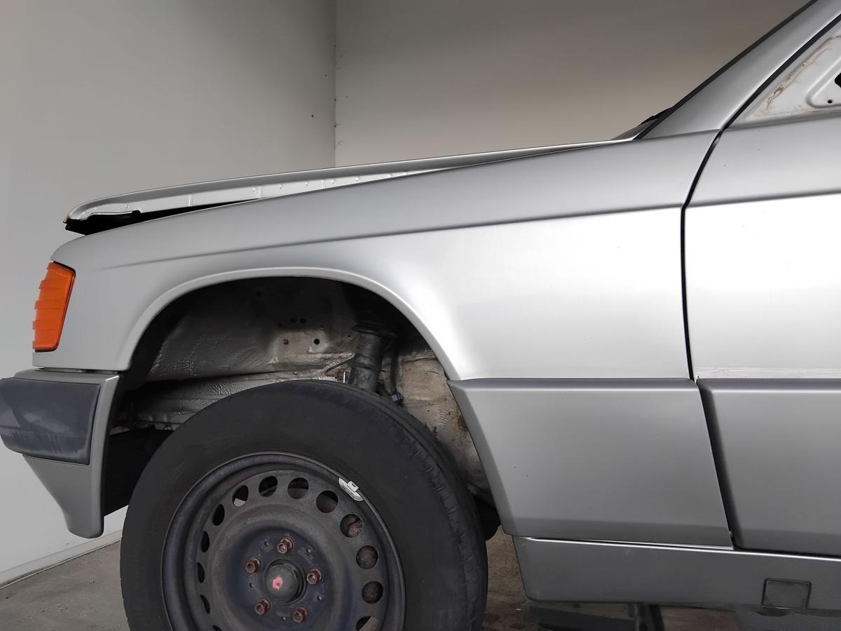 Mercedes Benz 190 W201 orig Kotfl&uuml;gel vorn links 744 brillantsilber MOPF BJ1991