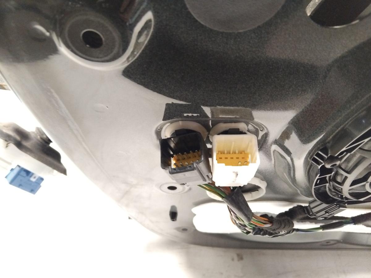 Citroen C4 Serie 2 Typ N T&uuml;r vorn rechts Beifahrert&uuml;r schwarzmetallic Bj.2012