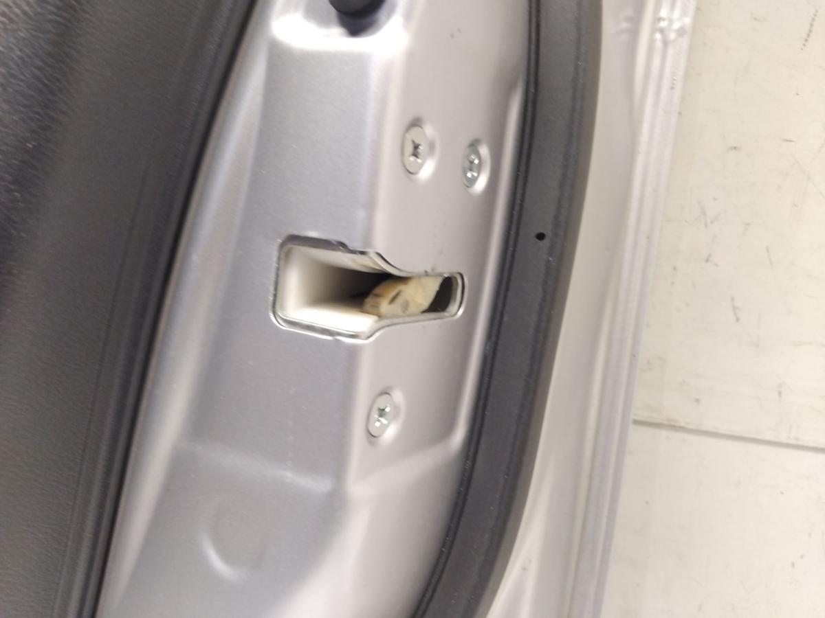 Honda Civic 8 FK1 original T&uuml;r vorn rechts silbermetallic 5t&uuml;rig BJ2008