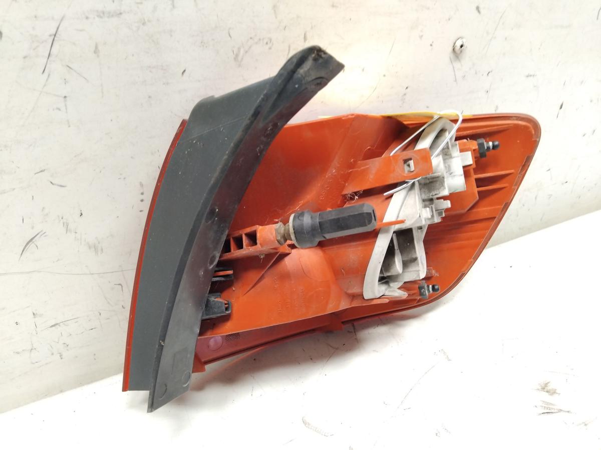 Audi A6 4F Avant original R&uuml;ckleuchte Schlussleuchte links teil LED BJ2008