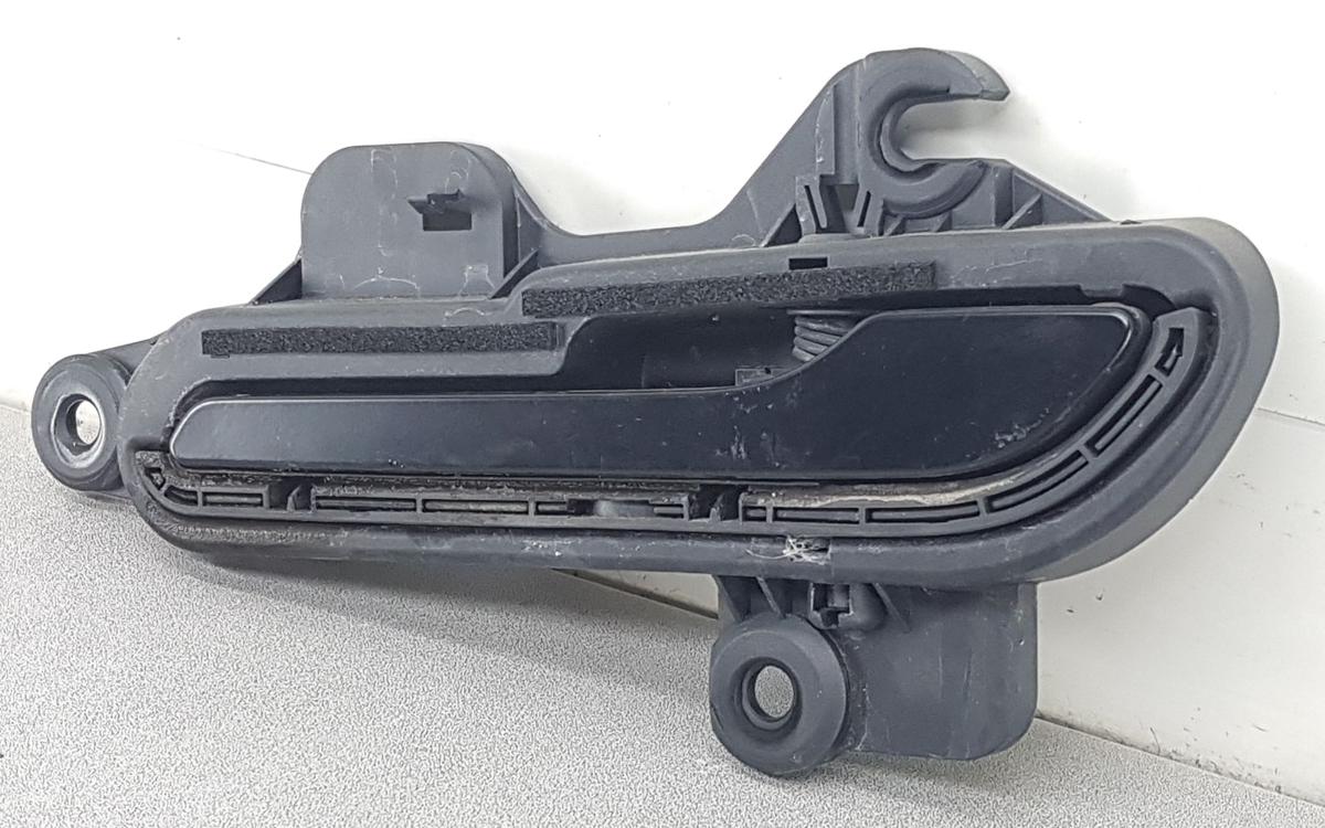 Tesla Model Y T&uuml;rgriff vorn links 1528114-00-D Bj22 schwarz passt auch hinten