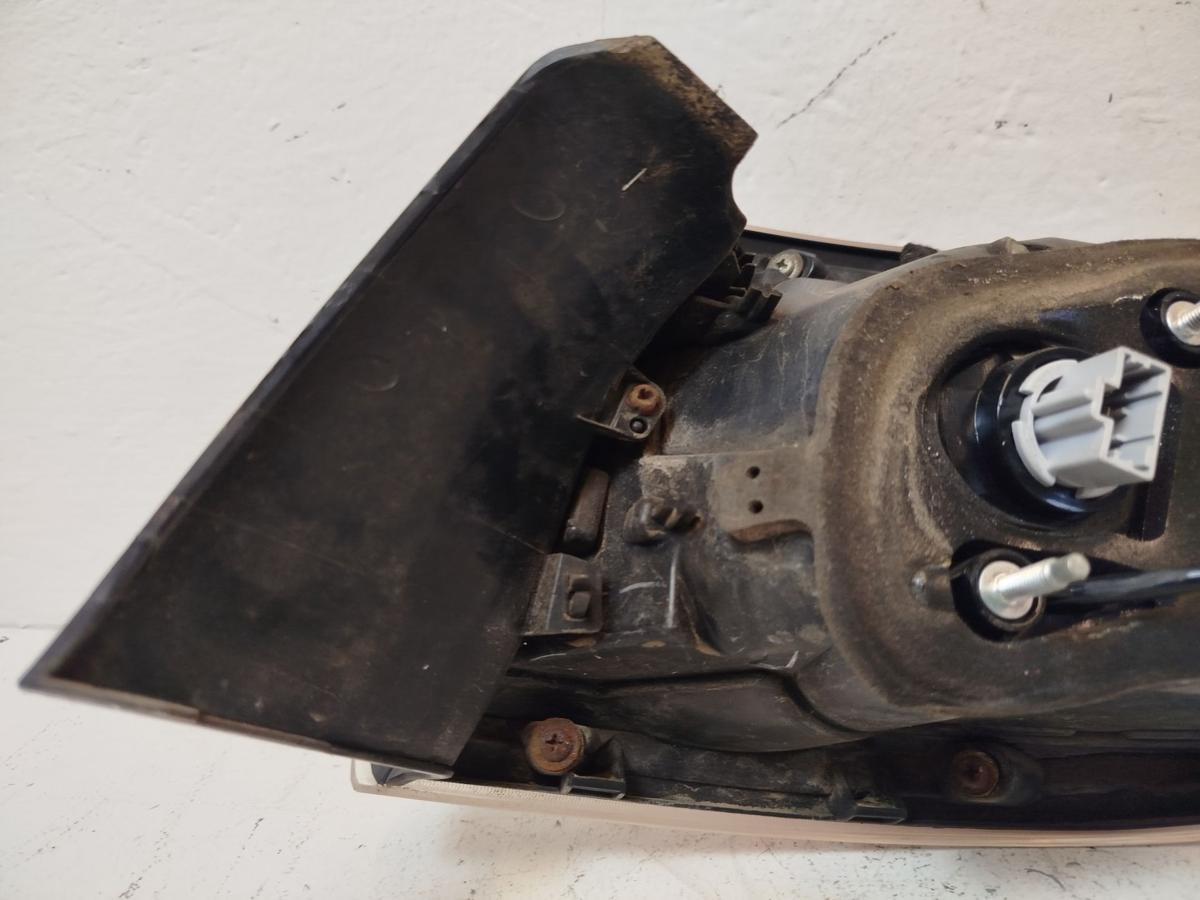 Mazda 3 Typ BL Rückleuchte außen links Rücklicht Heckleuchte nicht LED OEM