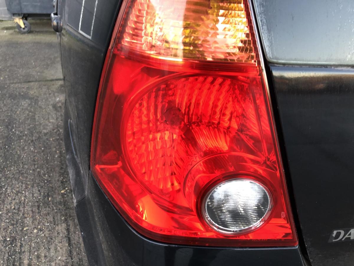 Daihatsu YRV M2 R&uuml;ckleuchte links R&uuml;cklicht R&uuml;ckscheinwerfer Licht hinten