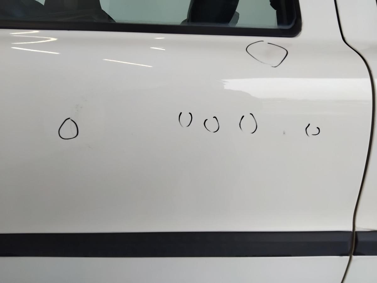 Volvo V70 II Kombi T&uuml;r hinten rechts weiss White Solid BJ2002