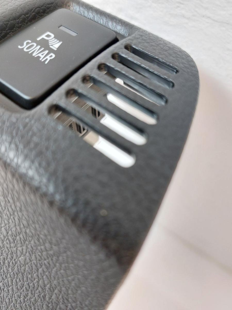 Mitsubishi Eclipse Cross GK0 ab21 Verkleidung Armaturenbrett Taster Schalter PDC