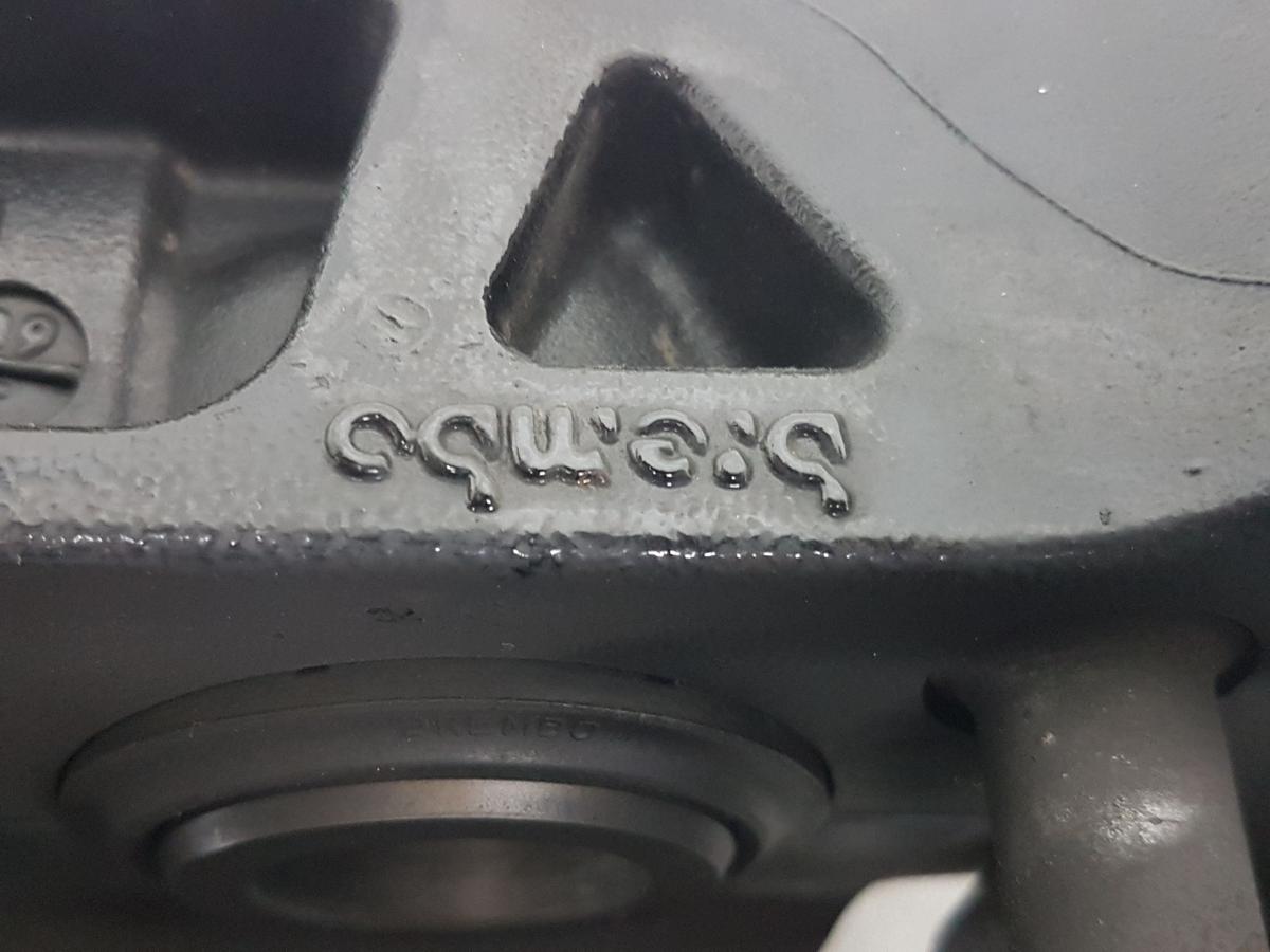 Tesla Model X Bremssattel vorn links Bj2022 1420621-00-B 4 Kolbenbremse Brembo